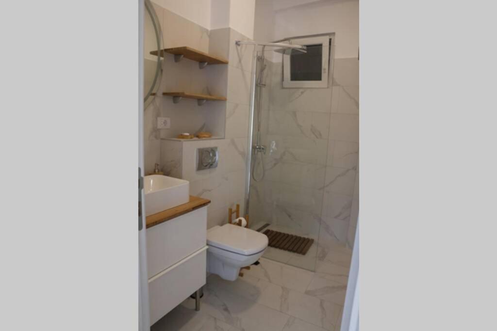 Rock - Studio With 30M2 Terrace Belgrade Luaran gambar